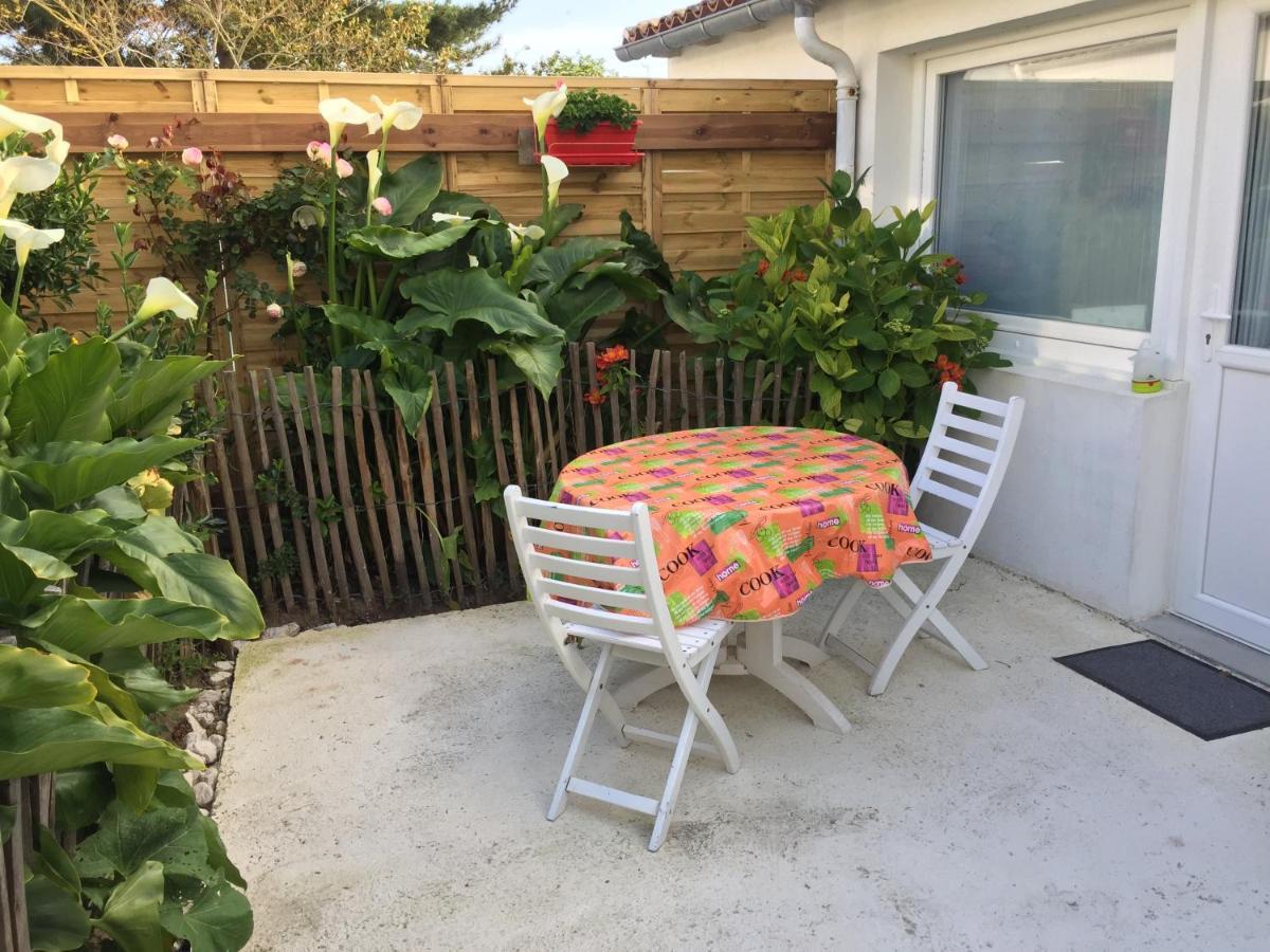 Petite Maison Dans Le Jardin 阿尔桑雷 外观 照片